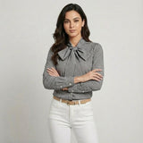 Blusa elegante en mezcla de algodón | Corte recto | Lazo decorativo en el escote