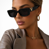 Vivette | Gafas de sol de mujer con detalle en V dorado y forma de ojo de gato grueso