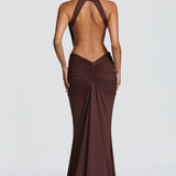Teodora | Vestido largo de invitada de boda sin espalda con cuello halter y fruncido