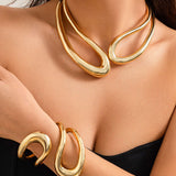 Emili | Collar de corte asimétrico