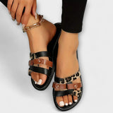 Sandalias de leopardo con correas cruzadas