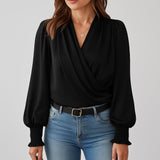 Blusa femenina cruzada con escote en V y mangas largas
