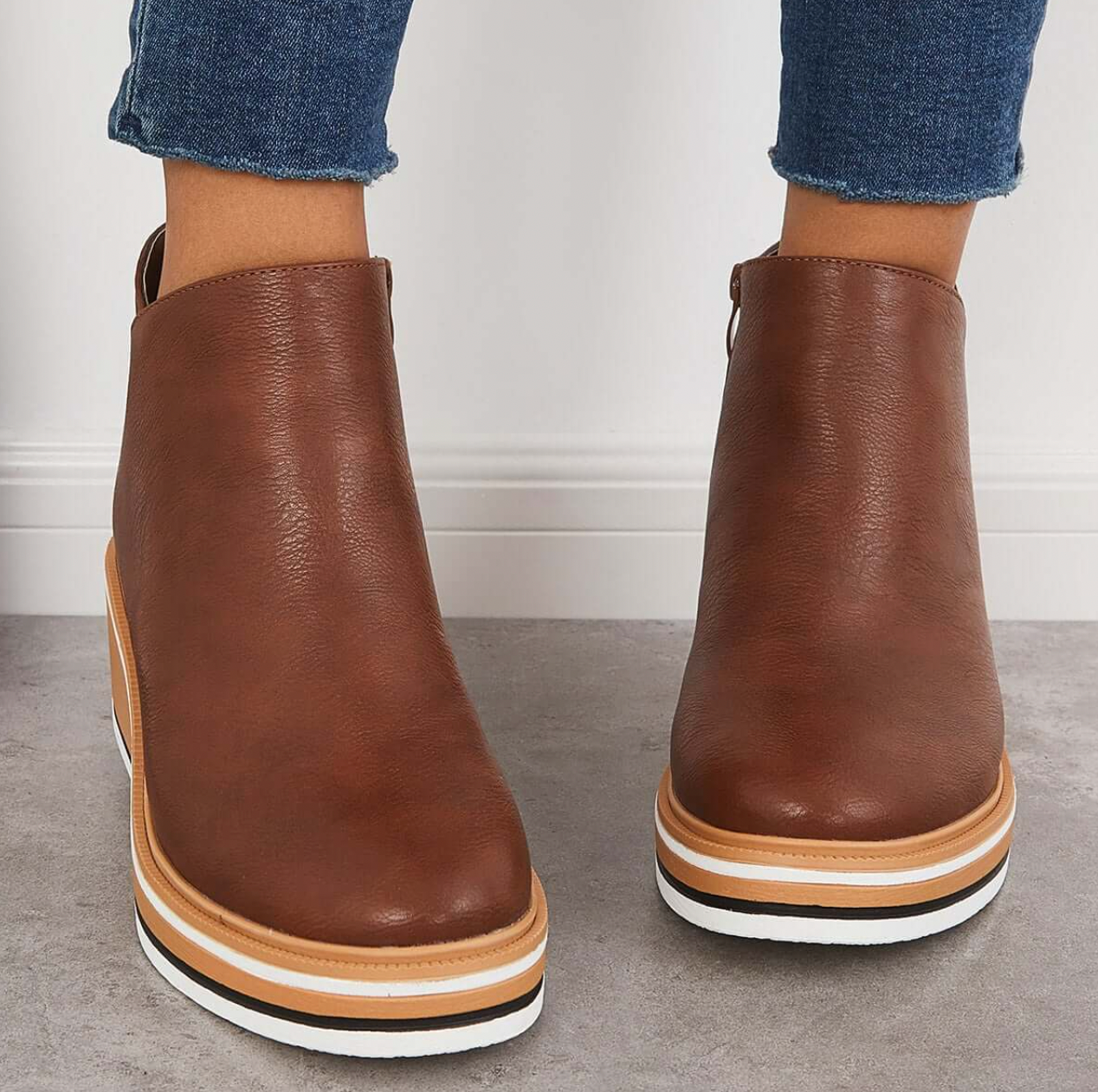 Mari Stella - Sapatos casuais com costuras decorativas