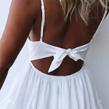 Freja | Vestido midi de encaje blanco para mujer con tirantes de espagueti y espalda descubierta