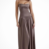 Lorenna | Vestido maxi de satén con corsé para invitadas de boda