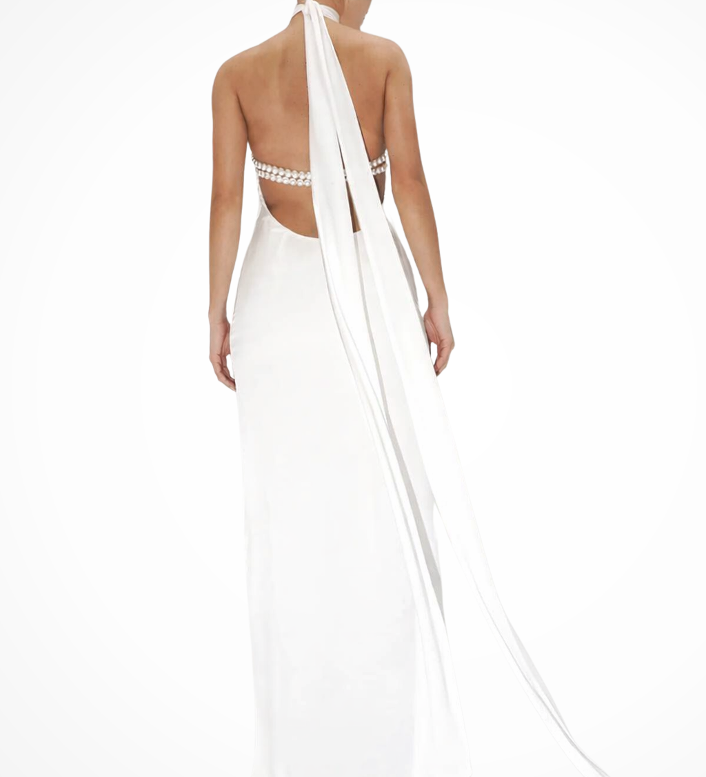 Seraphine | Vestido maxi sin espalda de halter con detalles de cadena para invitadas de boda