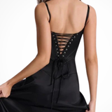 Lorenna | Vestido maxi de satén con corsé para invitadas de boda