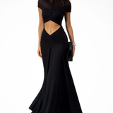 Sable | Vestido de maxi negro con cuello alto y detalle fruncido para invitadas de boda