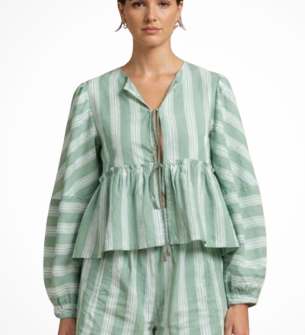Ivy | Conjunto de Camisa de Peplum a Rayas y Pantalones Cortos para Mujeres