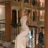 Ottilie | Vestido Maxi de Satén con Cuello Halter para Mujer