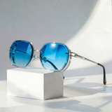 Saoirse | Gafas de Sol Geométricas Oversized para Mujeres con Montura Dorada y Lente Ámbar