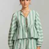 Ivy | Conjunto de Camisa de Peplum a Rayas y Pantalones Cortos para Mujeres