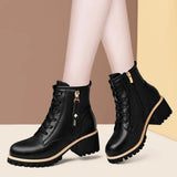 Nuria™ | Botines negros con cordones, tallas grandes