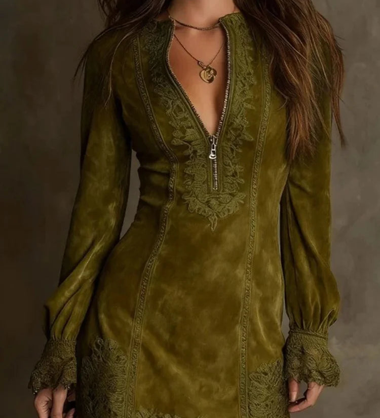 Elegante vestido corto de ante con encaje – elegante y femenino