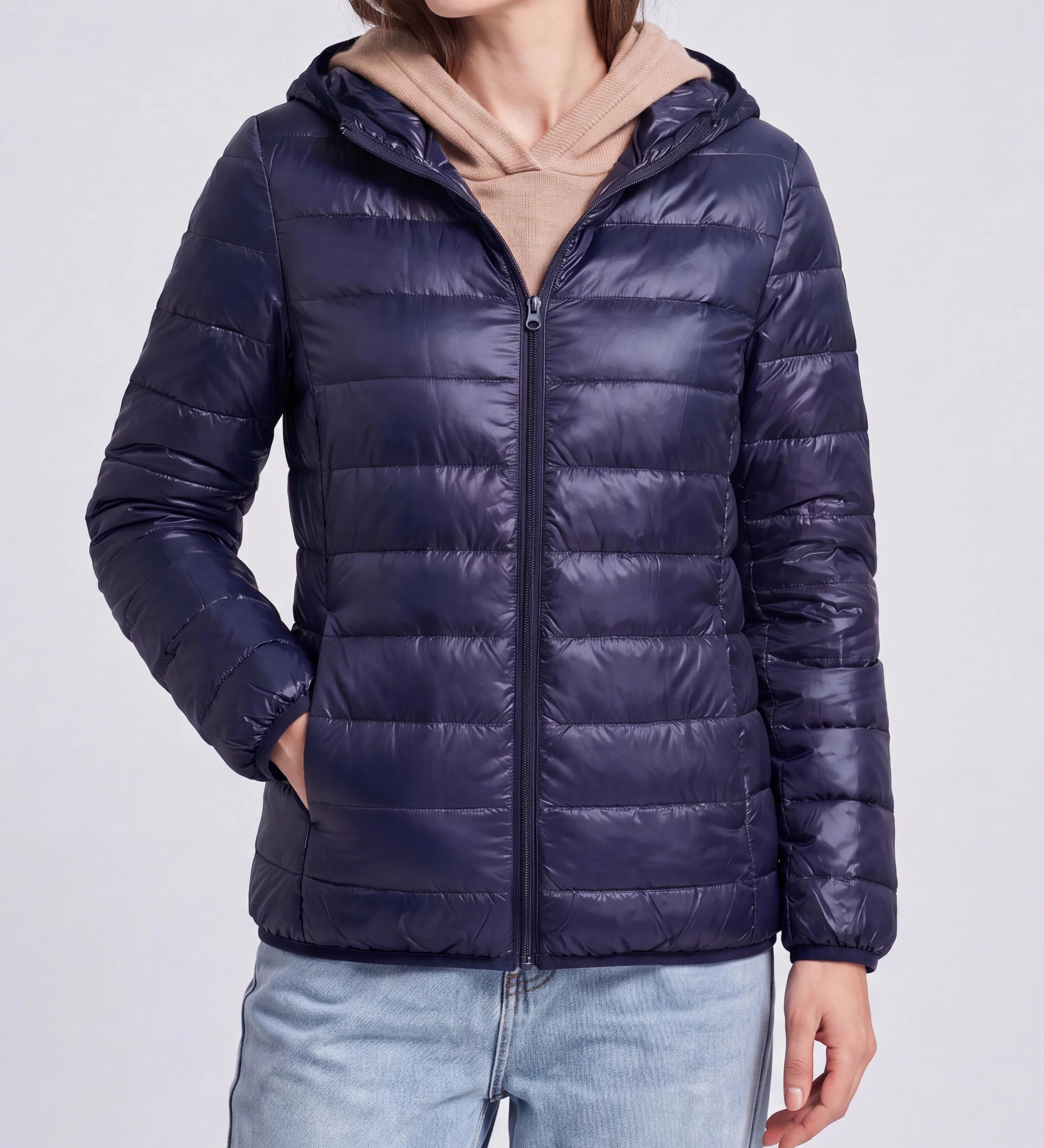 Chaqueta acolchada con capucha y cremallera ligera para mujer