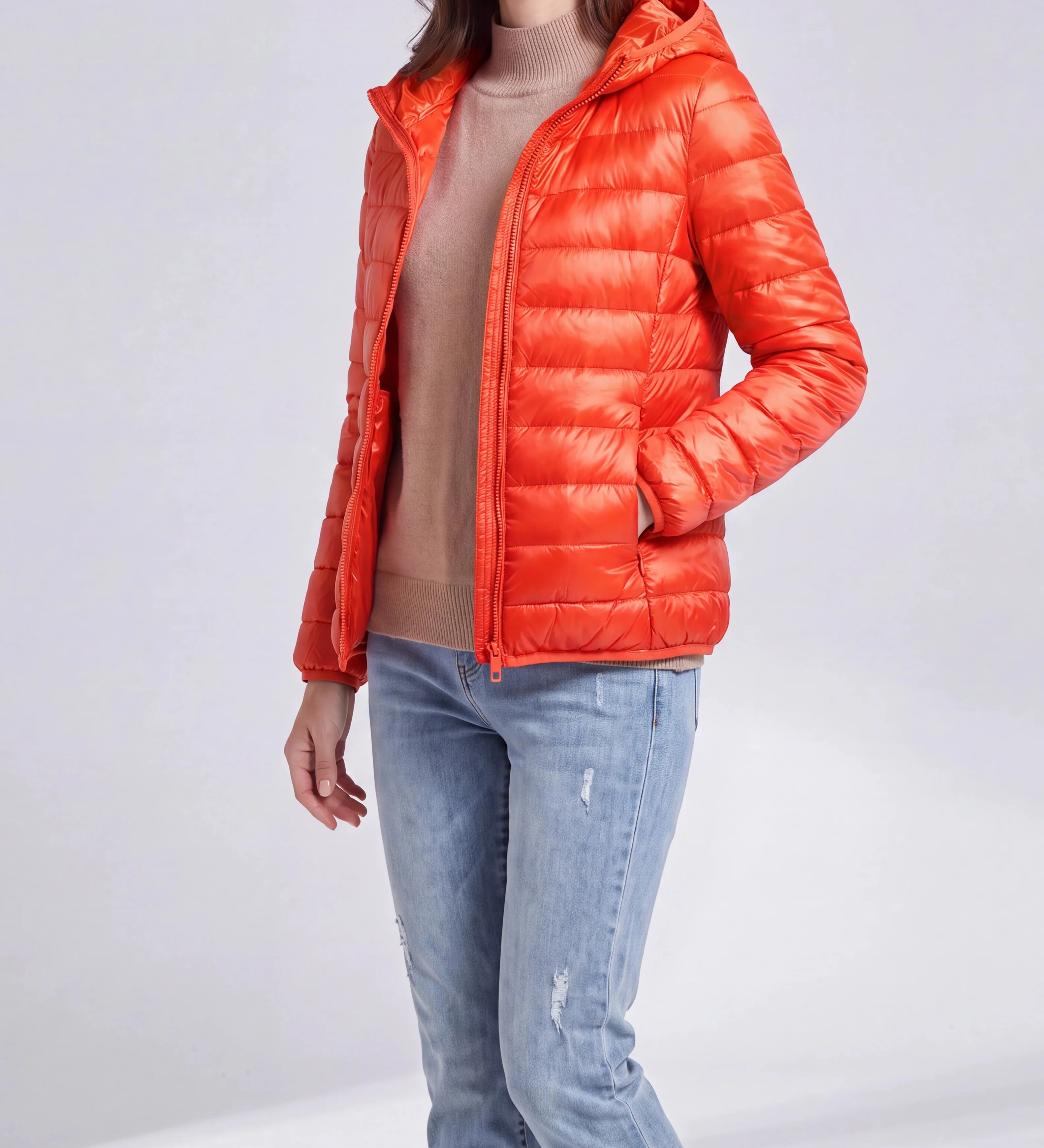 Chaqueta acolchada con capucha y cremallera ligera para mujer