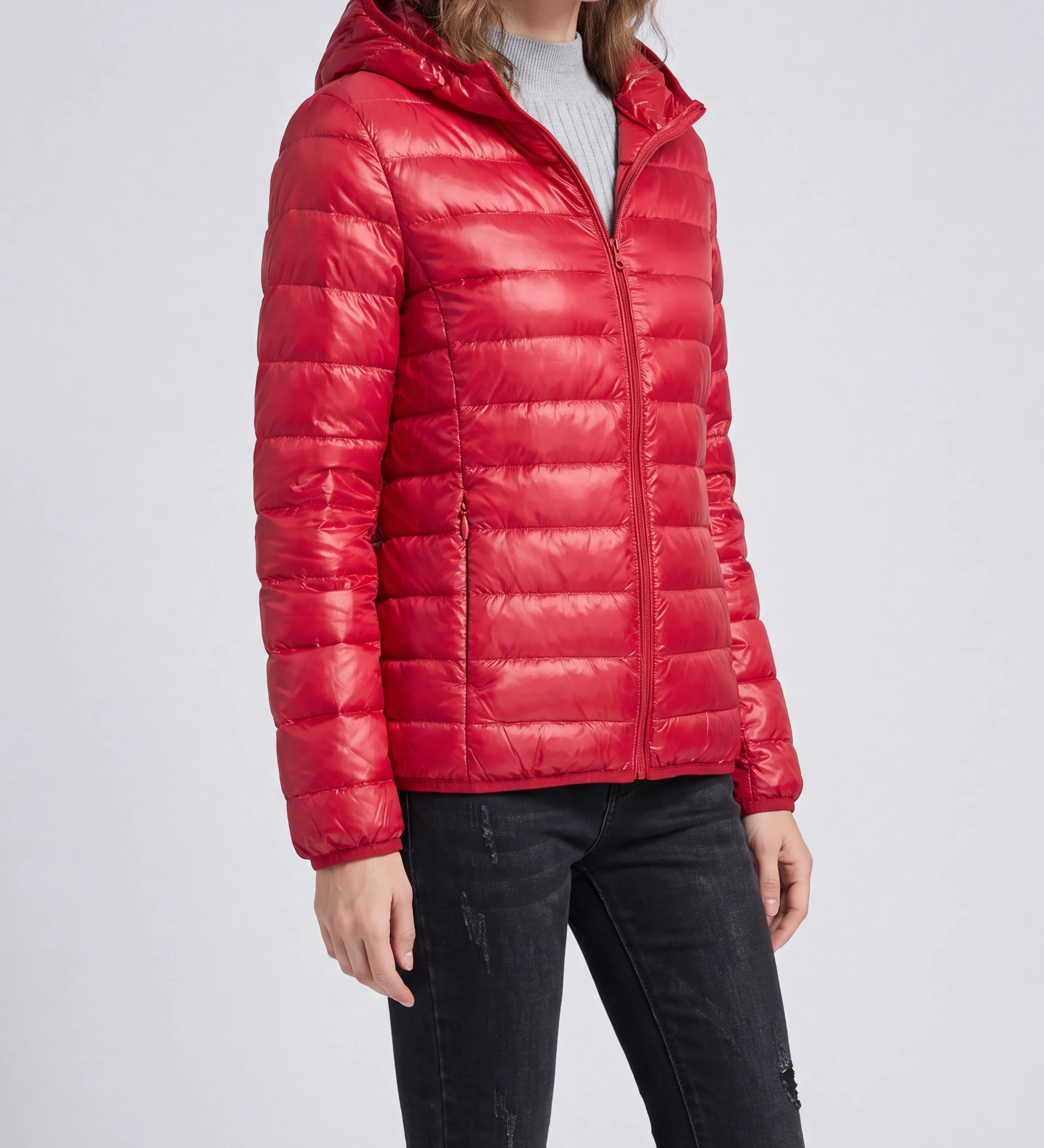 Chaqueta acolchada con capucha y cremallera ligera para mujer