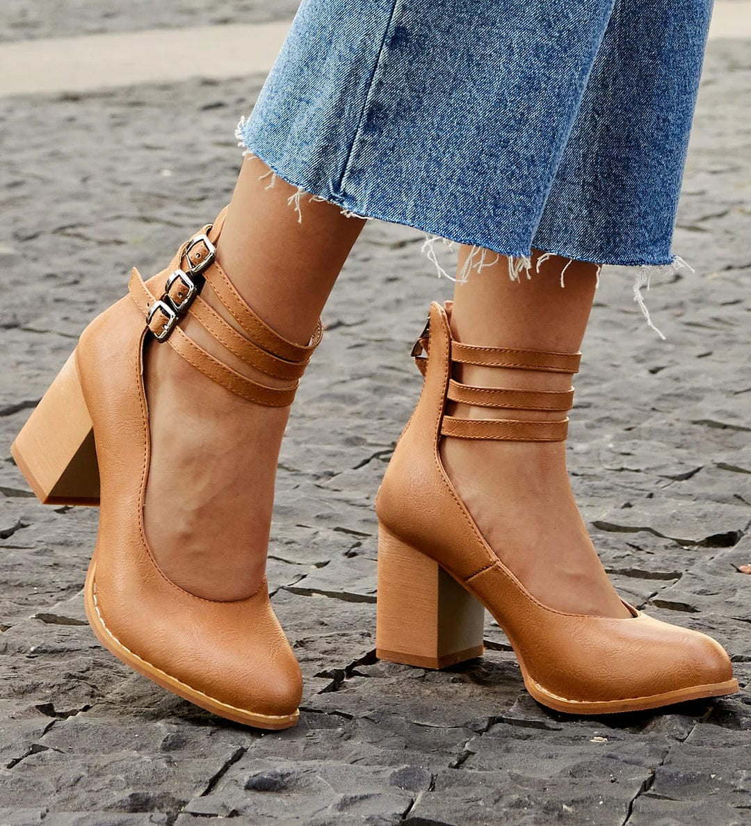 Casilda | Sandalias con suela gruesa y tiras en el tobillo