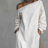 Vestido midi holgado de un solo hombro con abertura