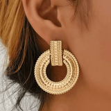 Afrodīte | Pendientes de Mandalas Dorados con Diseño Abierto