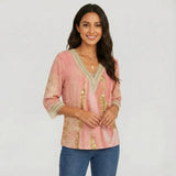 Blusa elegante con escote en V y mangas tres cuartos para mujer