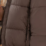 Chaqueta acolchada recortada para mujer con bolsillos con cremallera y cuello alto