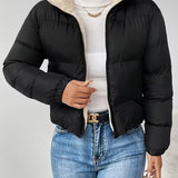 Chaqueta acolchada recortada para mujer con cierre frontal y forro de forro polar