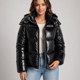 Chaqueta Puffer Cortada Brillante para Mujer con Capucha y Cierre Frontal