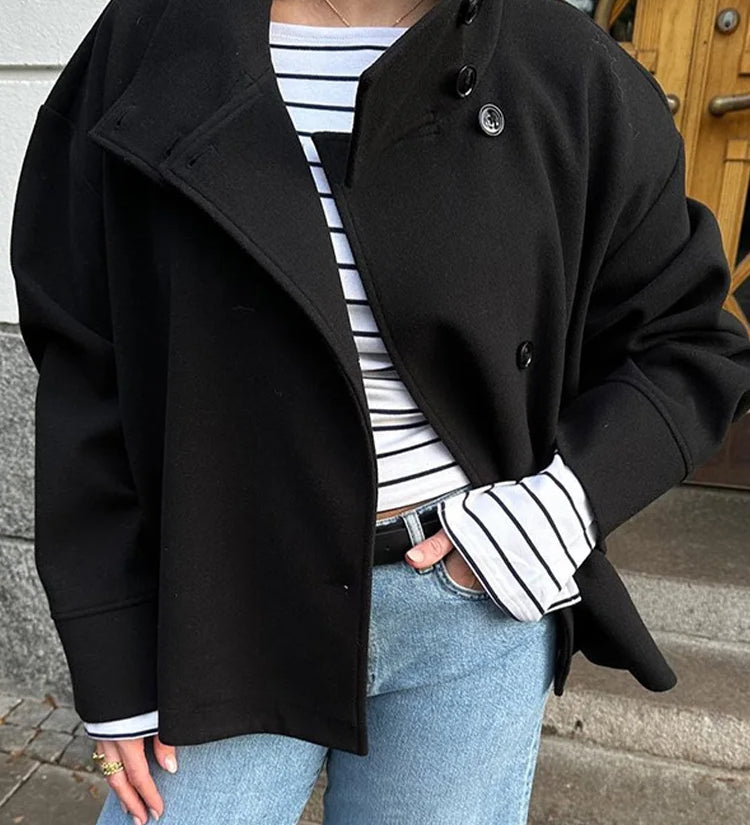 Abrigo Oversized para Mujer con Cuello Alto y Doble Botonadura