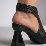 Aura | Elegantes Sandalias Trenzadas